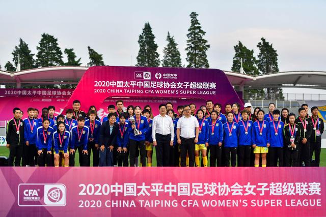 73-92!杨瀚森怒吼、王俊杰冷笑：中国男篮'内战'比输日本更可怕
